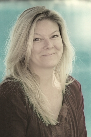 Sandra Reinhart Portrait